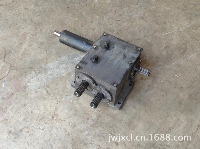 金威廠家直銷各種農(nóng)機齒輪箱 銷售玉米收獲機齒輪箱 優(yōu)質(zhì)齒輪箱