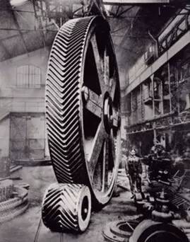 《瘋狂汽車人》上線 汽車品牌營(yíng)銷與技術(shù)革新雙輪驅(qū)動(dòng)